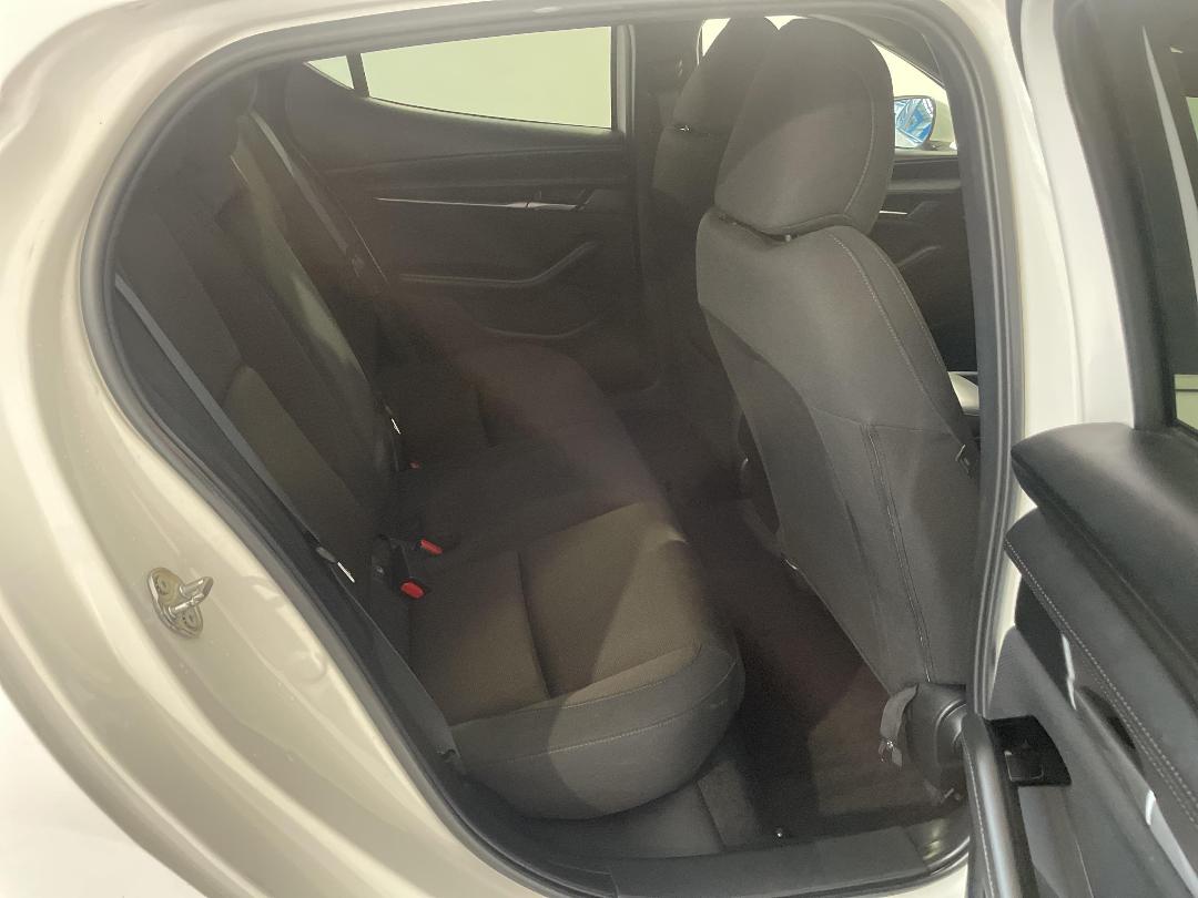 Photo '20' of Mazda Mazda3