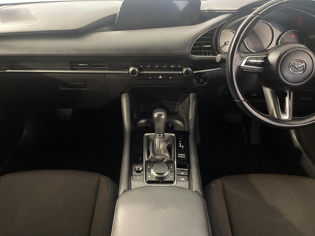 Photo '18' of Mazda Mazda3