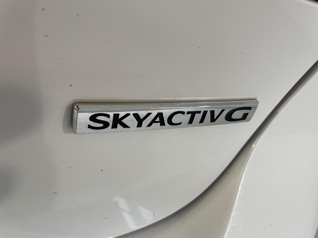 Photo '37' of Mazda Mazda3