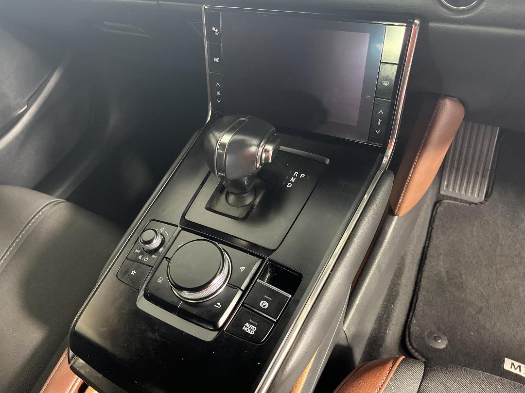 Photo '18' of Mazda MX-30