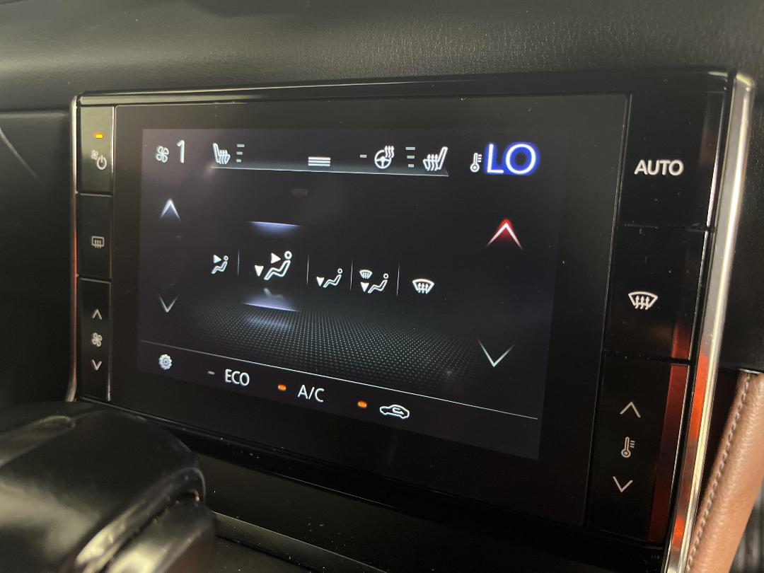 Photo '24' of Mazda MX-30