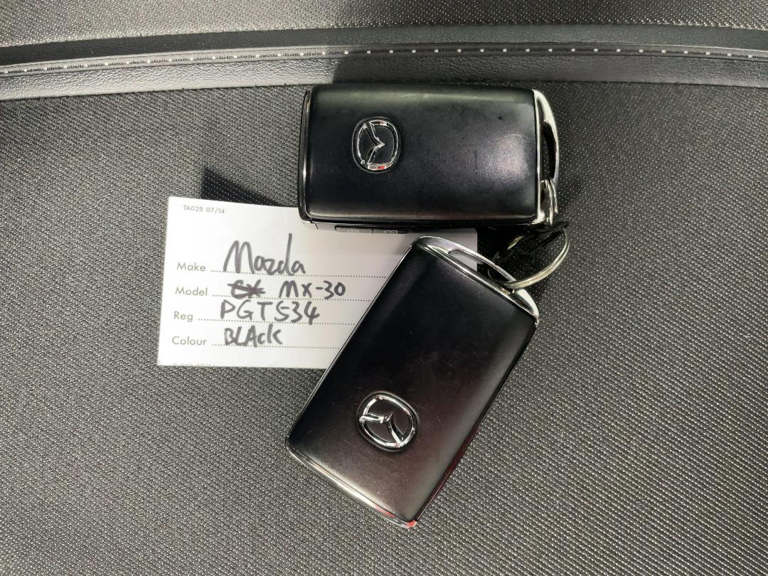 Photo '22' of Mazda MX-30