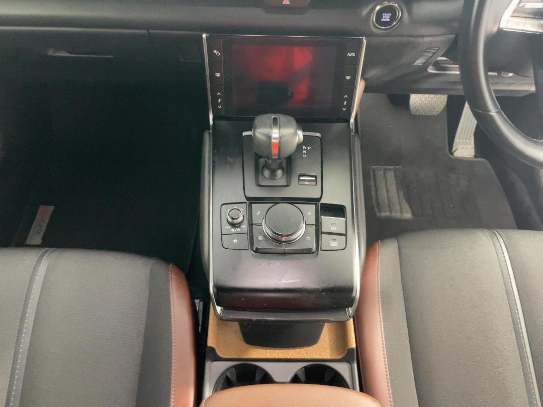 Photo '18' of Mazda MX-30