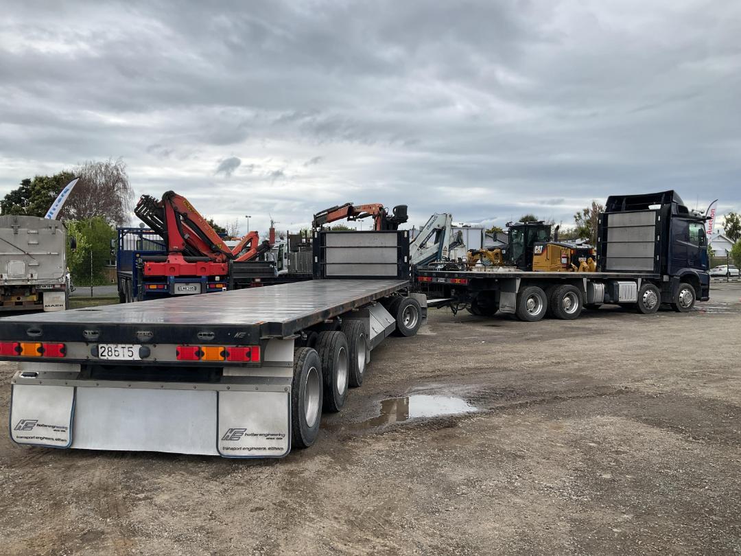 Photo '7' of Mercedes-Benz Acros 5 3258 8X4 Tipper