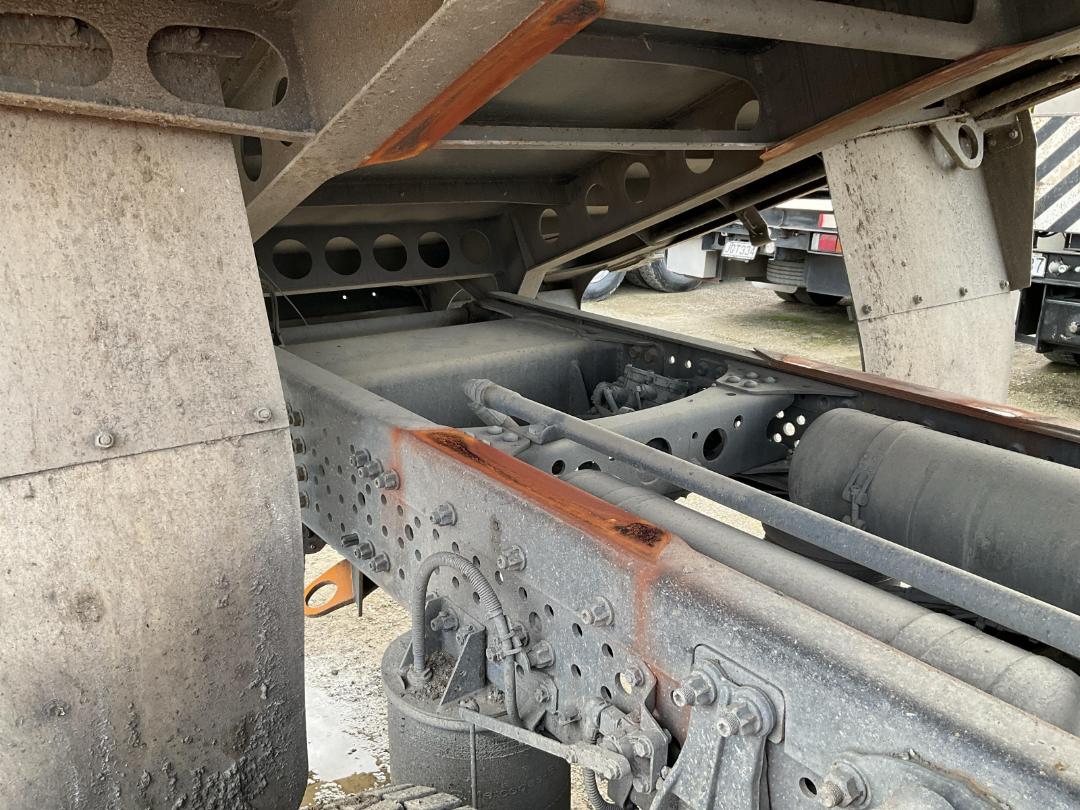 Photo '29' of Mercedes-Benz Acros 5 3258 8X4 Tipper