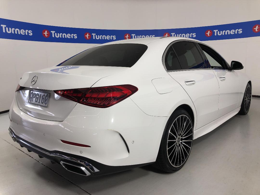 Photo '7' of Mercedes-Benz C-Class