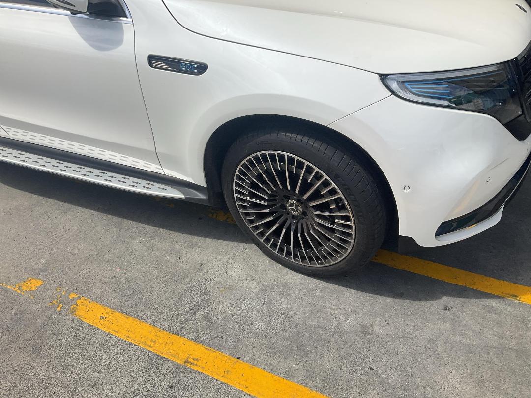 Photo '7' of Mercedes-Benz EQC 400 4Matic Sport Photo '7' of Mercedes-Benz EQC 400 4Matic Sport