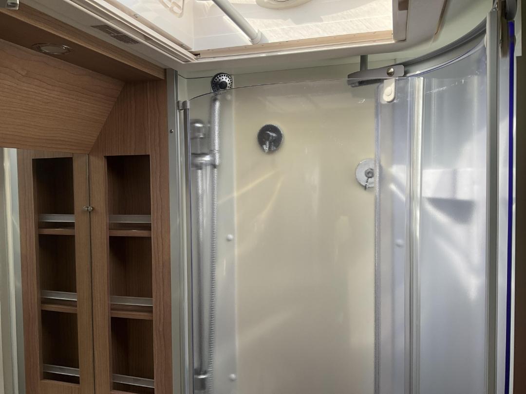 Photo '38' of Mercedes-Benz Sprinter CARTHAGO Motorhome