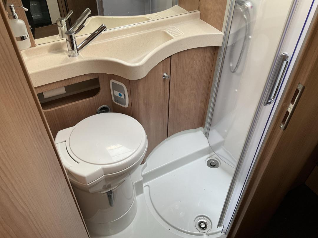 Photo '37' of Mercedes-Benz Sprinter CARTHAGO Motorhome