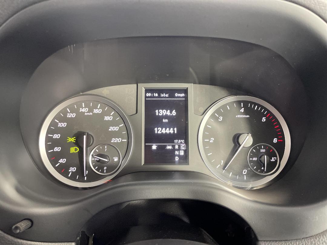 Photo '21' of Mercedes-Benz Vito Photo '21' of Mercedes-Benz Vito