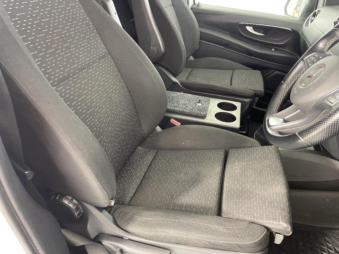 Photo '16' of Mercedes-Benz Vito Photo '16' of Mercedes-Benz Vito