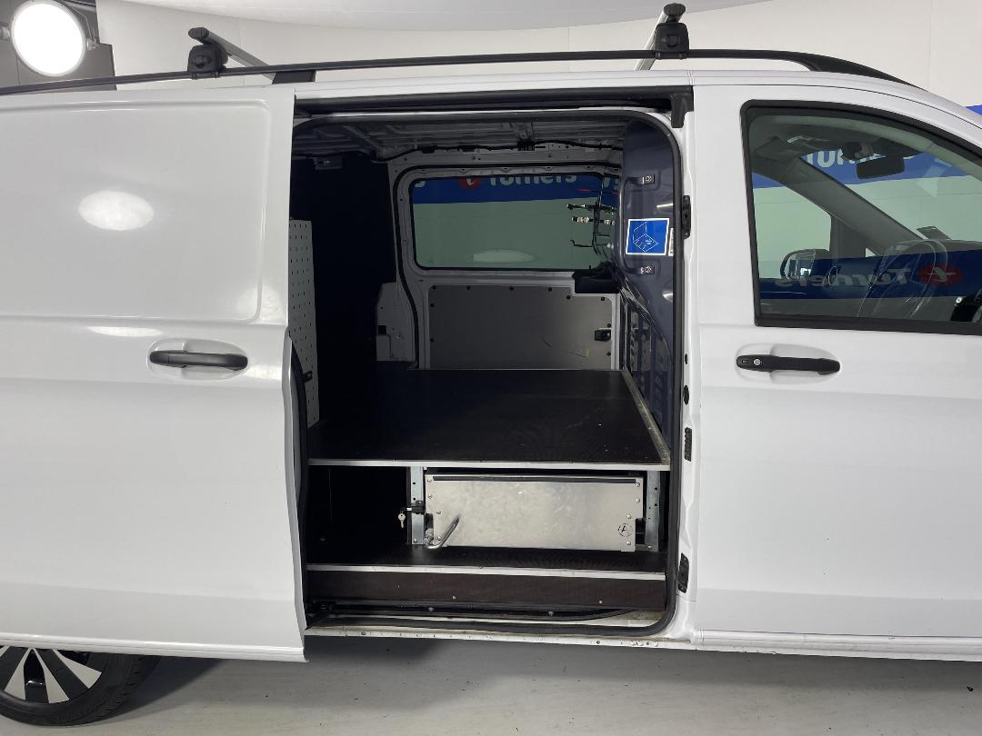 Photo '19' of Mercedes-Benz Vito Photo '19' of Mercedes-Benz Vito