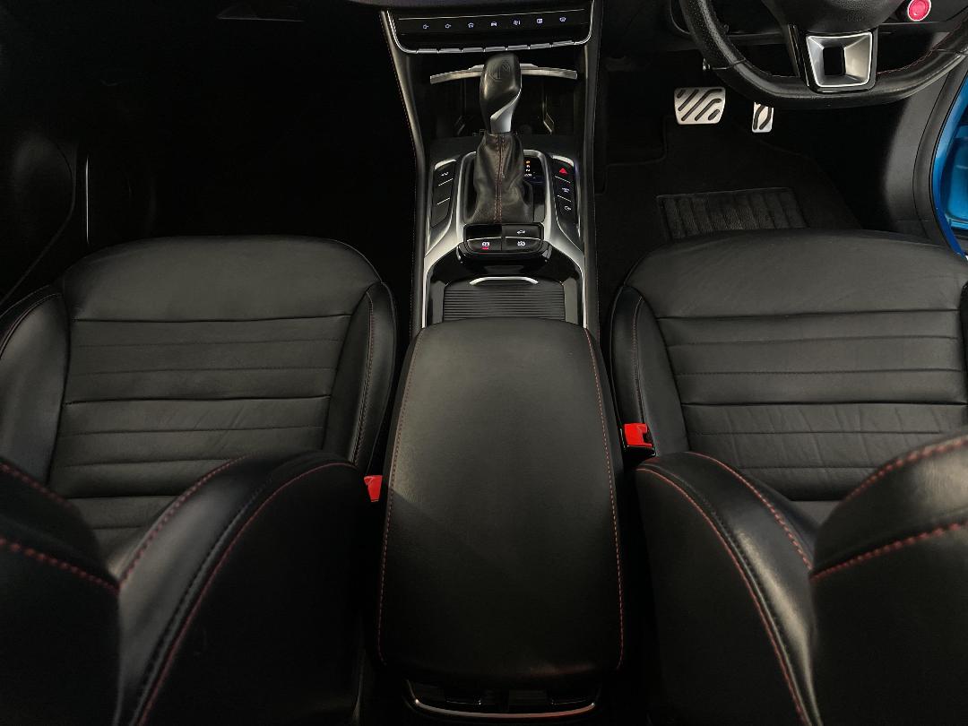 Photo '18' of MG HS Photo '18' of MG HS