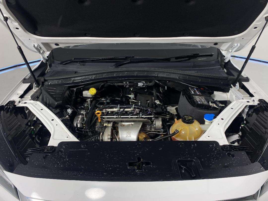 Photo '13' of MG HS Photo '13' of MG HS