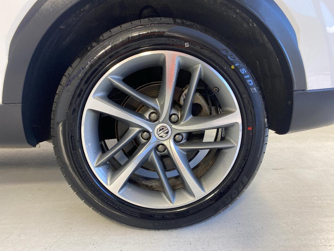 Photo '11' of MG HS Photo '11' of MG HS