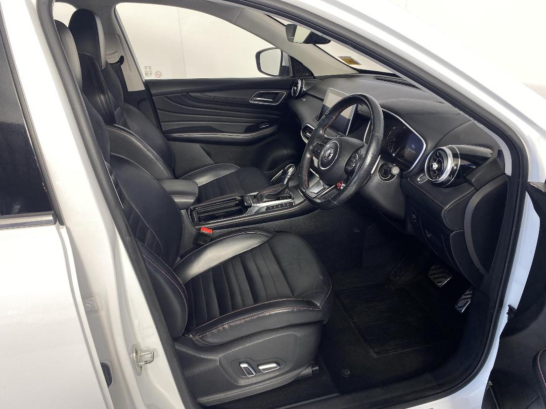 Photo '16' of MG HS Photo '16' of MG HS