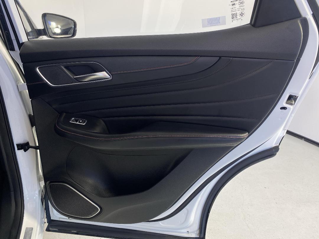 Photo '19' of MG HS Photo '19' of MG HS