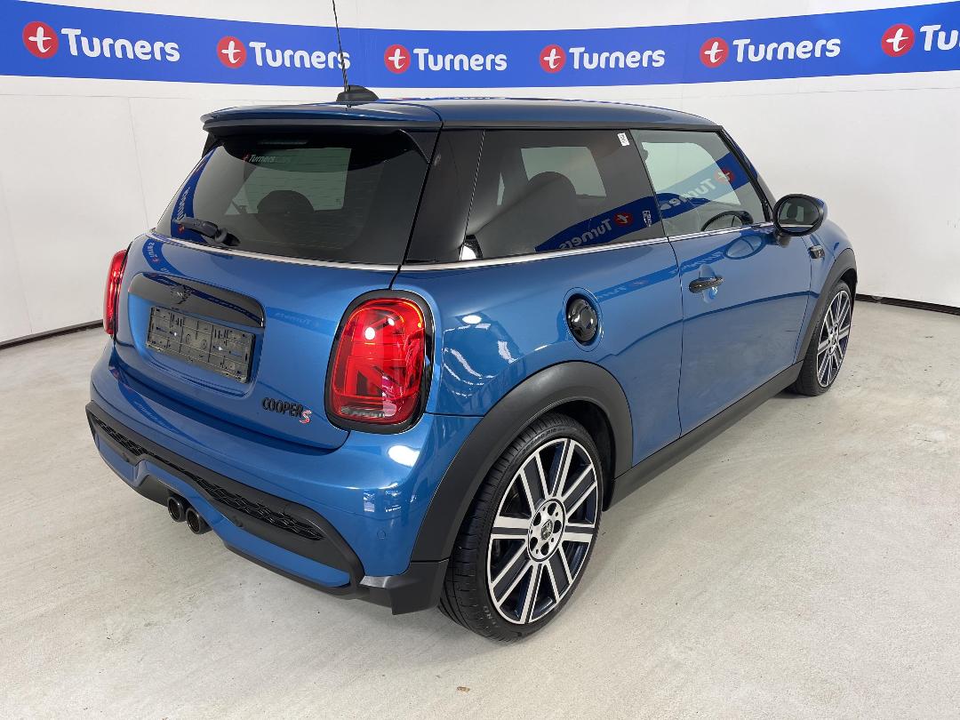 Photo '7' of Mini Hatch