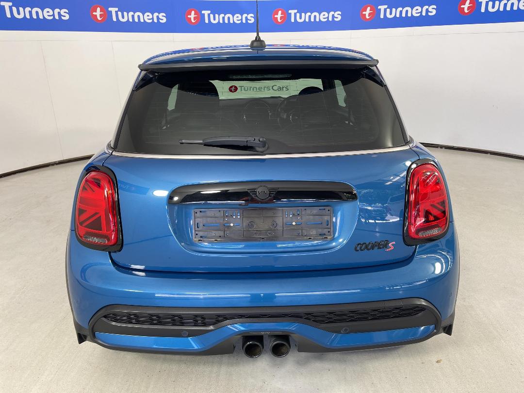 Photo '6' of Mini Hatch