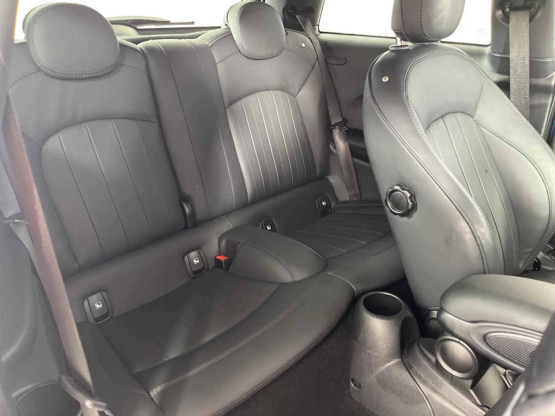 Photo '19' of Mini Hatch