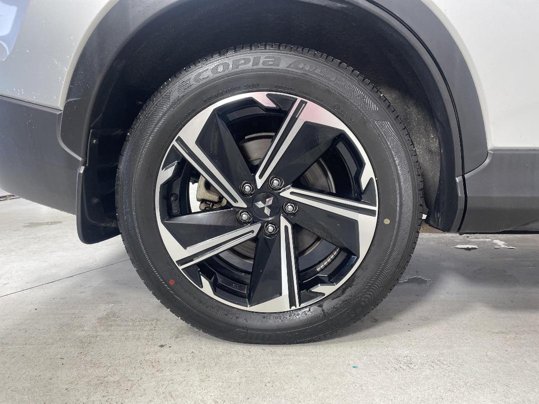 Photo '12' of Mitsubishi Eclipse Cross