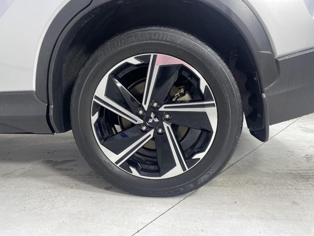 Photo '11' of Mitsubishi Eclipse Cross