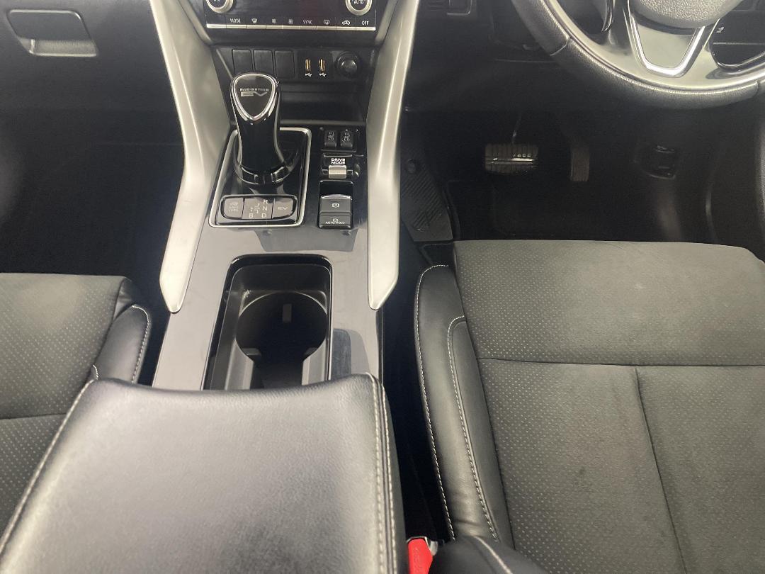 Photo '18' of Mitsubishi Eclipse Cross