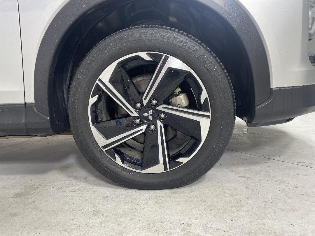 Photo '9' of Mitsubishi Eclipse Cross