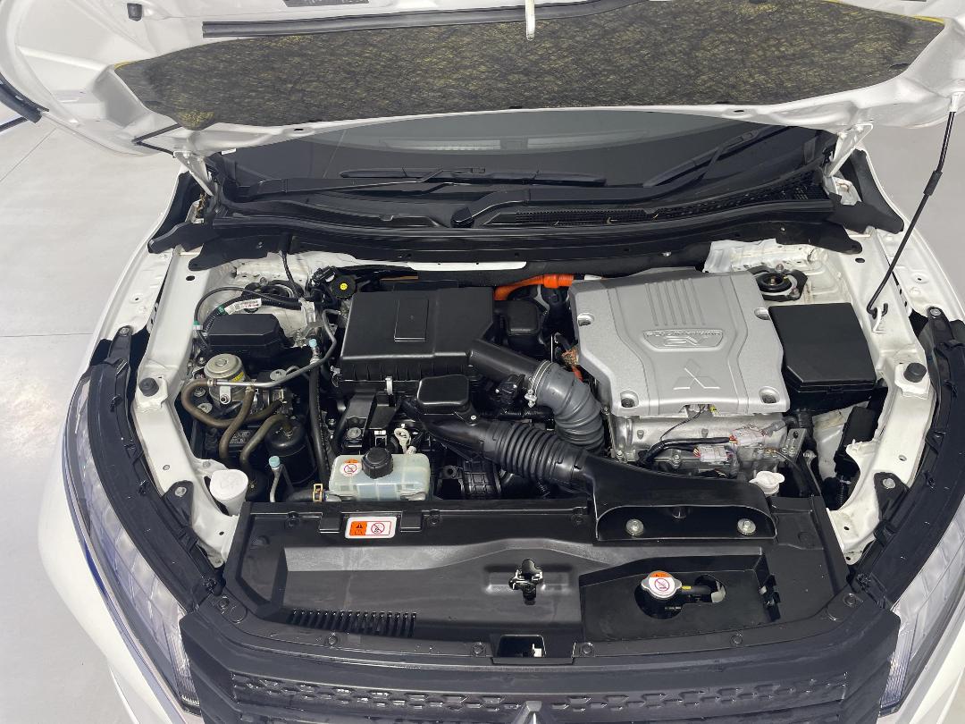 Photo '13' of Mitsubishi Eclipse Cross