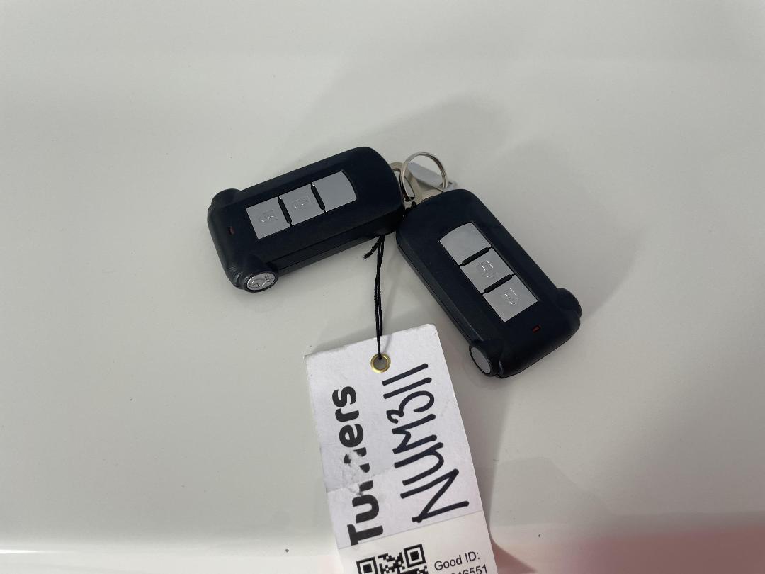 Photo '22' of Mitsubishi Eclipse Cross