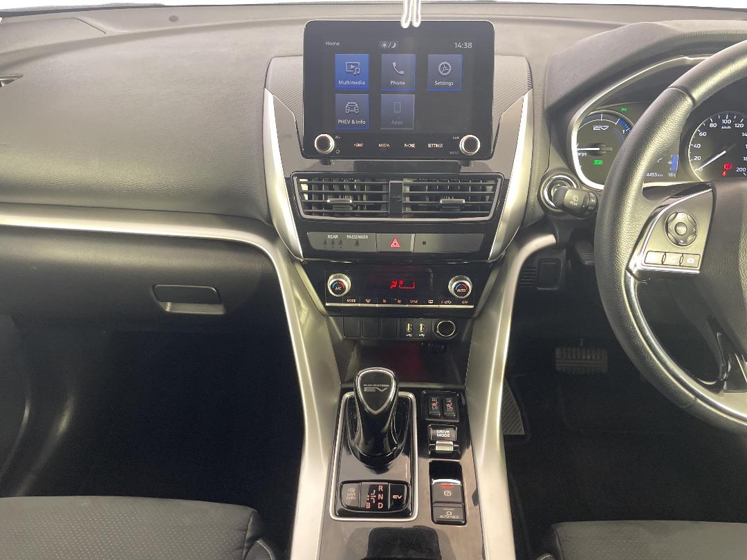 Photo '18' of Mitsubishi Eclipse Cross