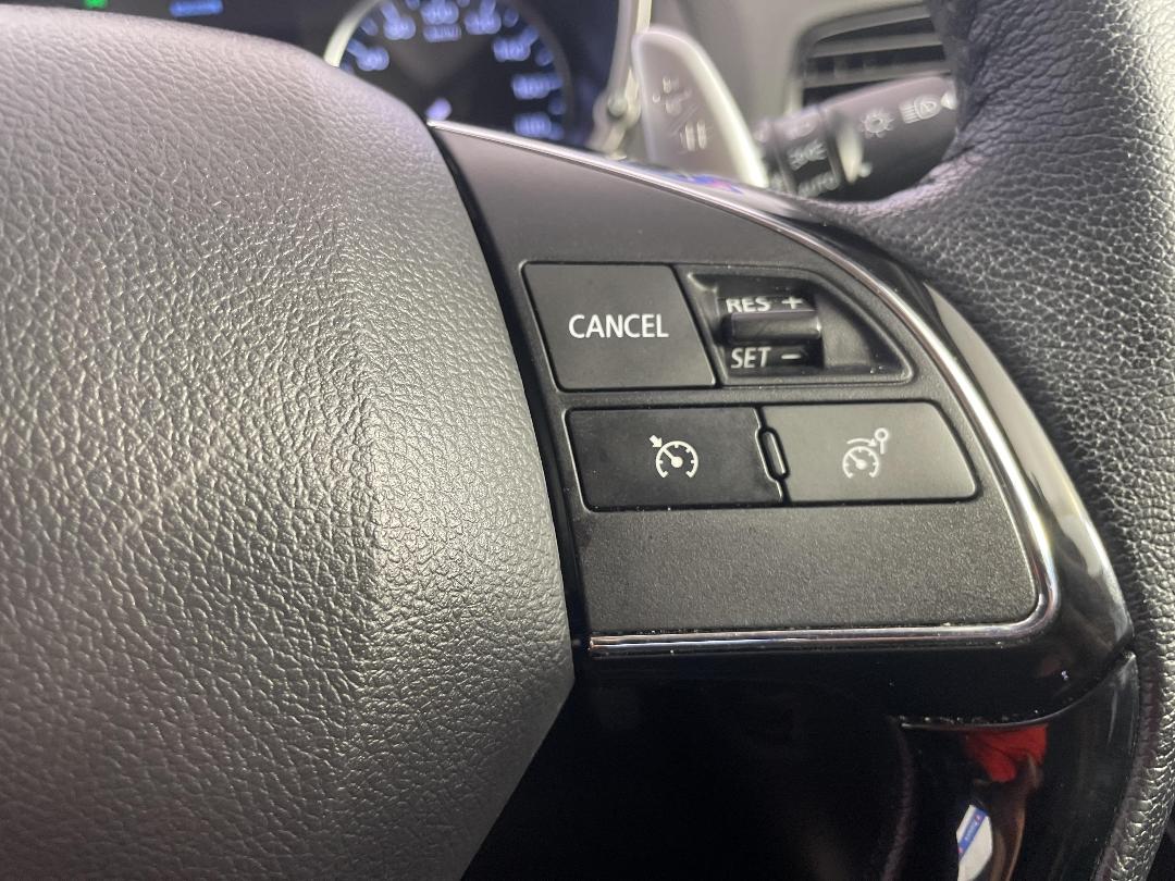 Photo '24' of Mitsubishi Eclipse Cross