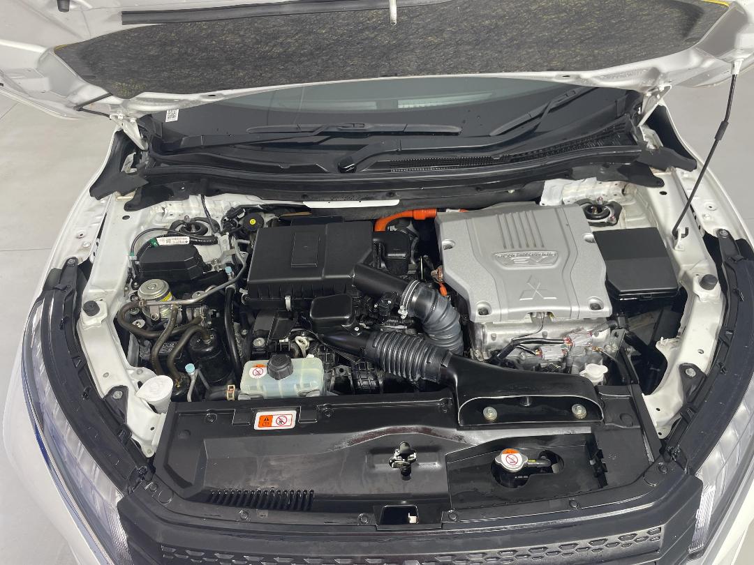 Photo '13' of Mitsubishi Eclipse Cross