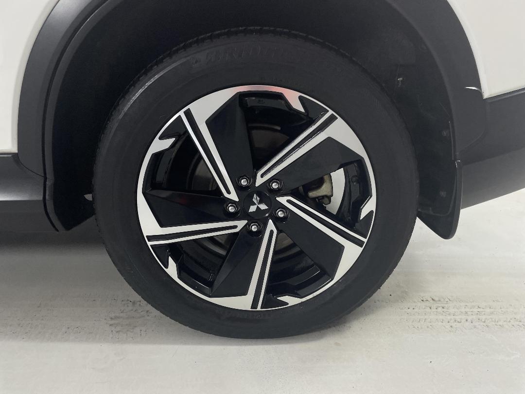 Photo '11' of Mitsubishi Eclipse Cross