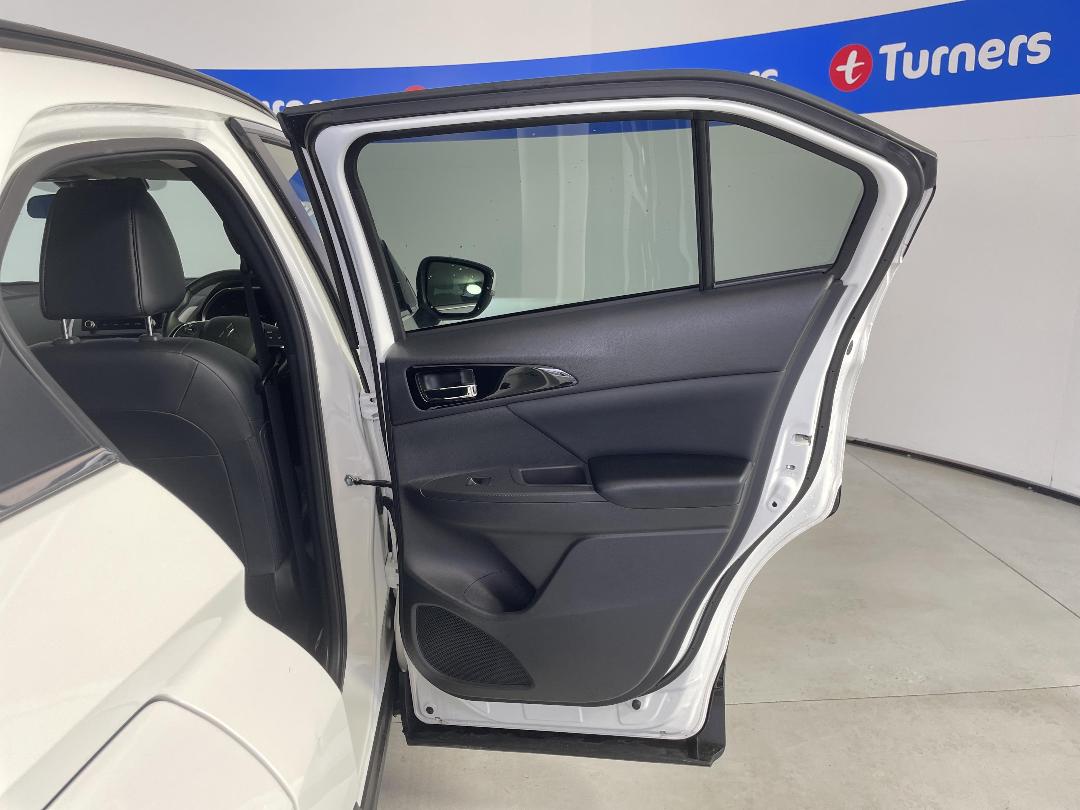 Photo '19' of Mitsubishi Eclipse Cross