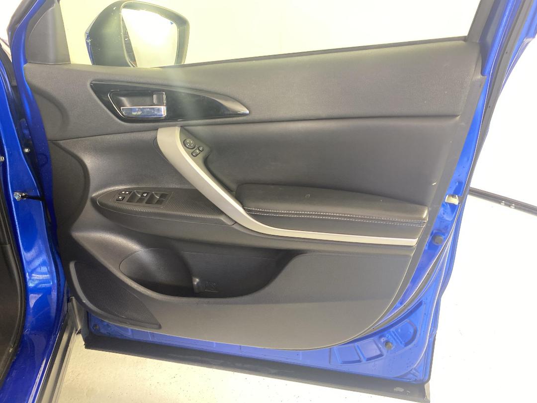 Photo '15' of Mitsubishi Eclipse Cross