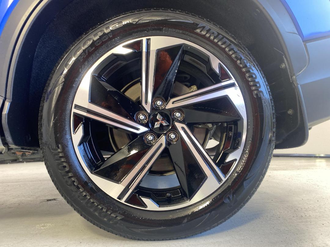 Photo '11' of Mitsubishi Eclipse Cross