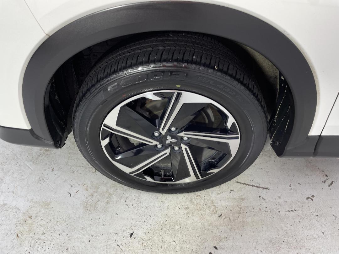 Photo '10' of Mitsubishi Eclipse Cross Photo '10' of Mitsubishi Eclipse Cross