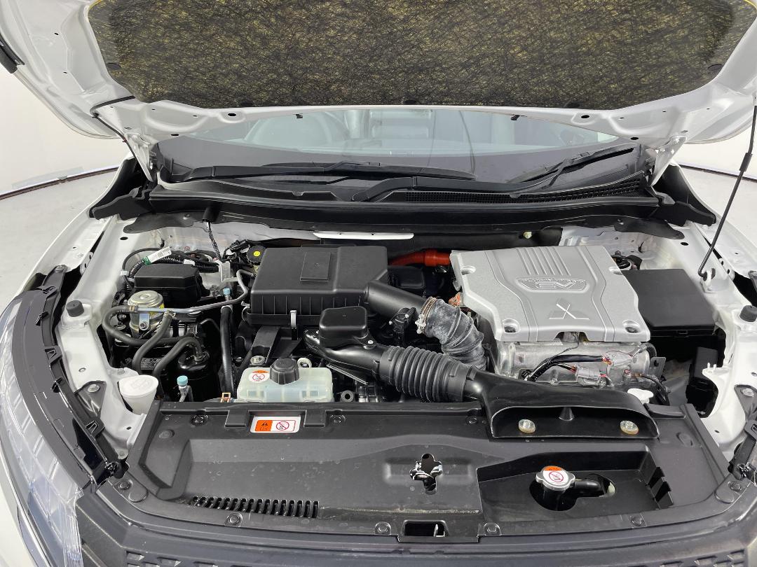 Photo '13' of Mitsubishi Eclipse Cross Photo '13' of Mitsubishi Eclipse Cross