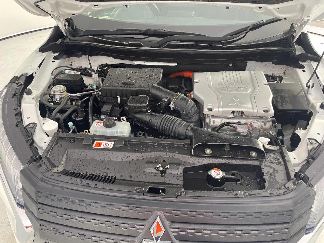 Photo '13' of Mitsubishi Eclipse Cross