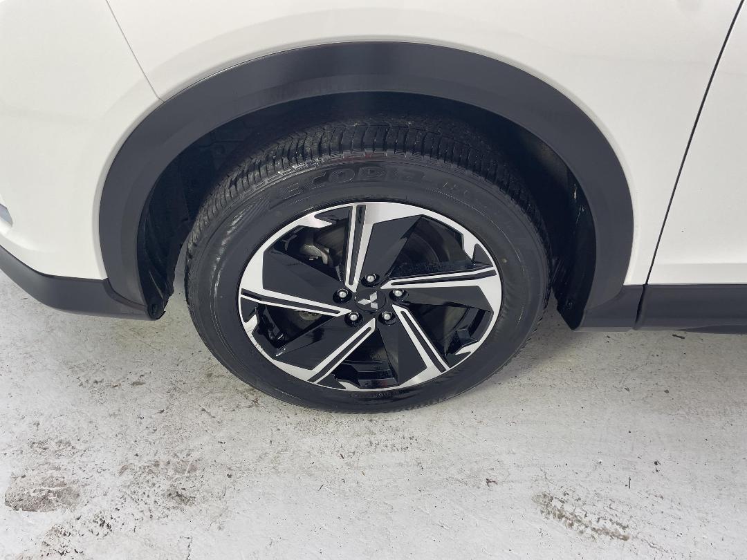 Photo '10' of Mitsubishi Eclipse Cross