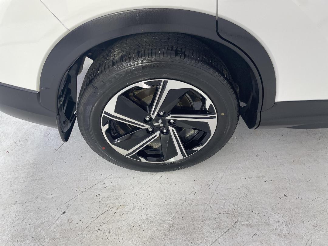 Photo '12' of Mitsubishi Eclipse Cross