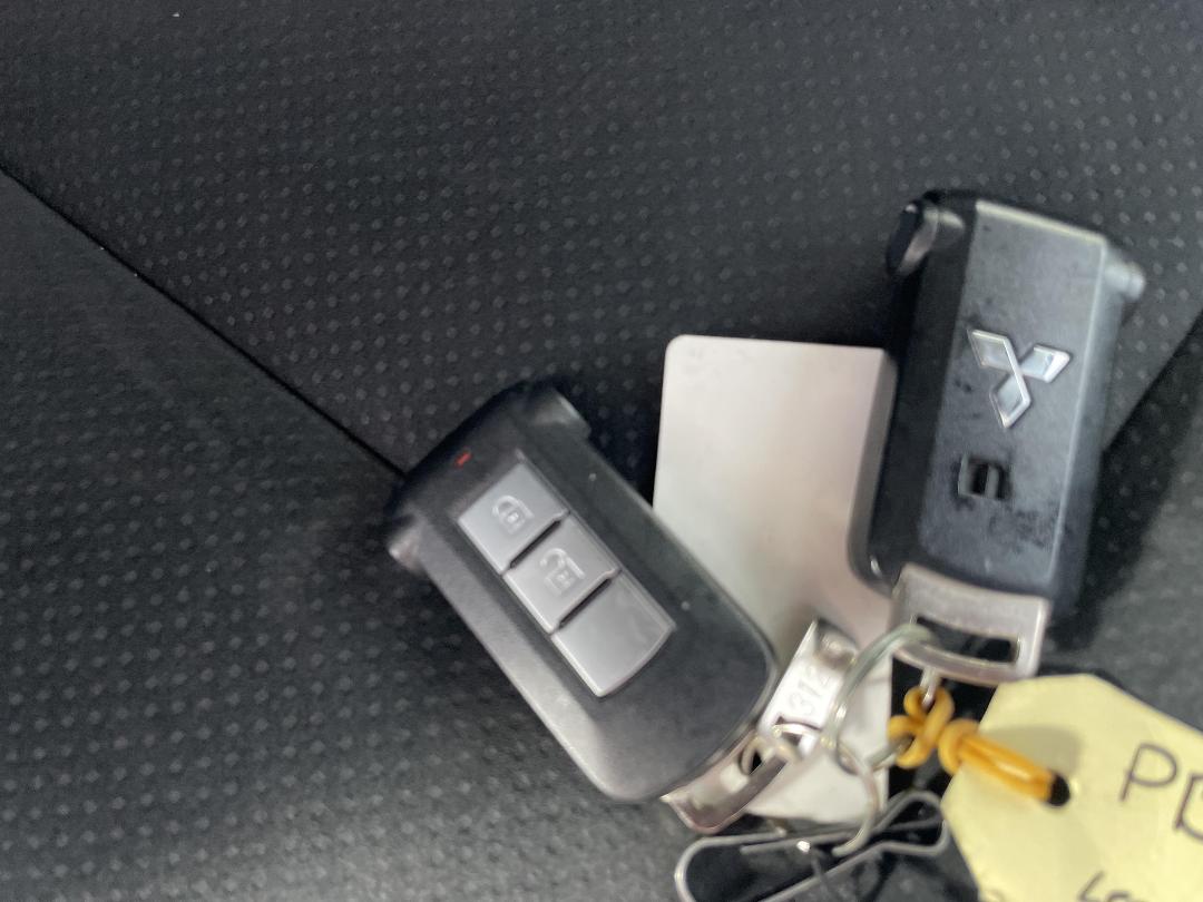 Photo '22' of Mitsubishi Eclipse Cross