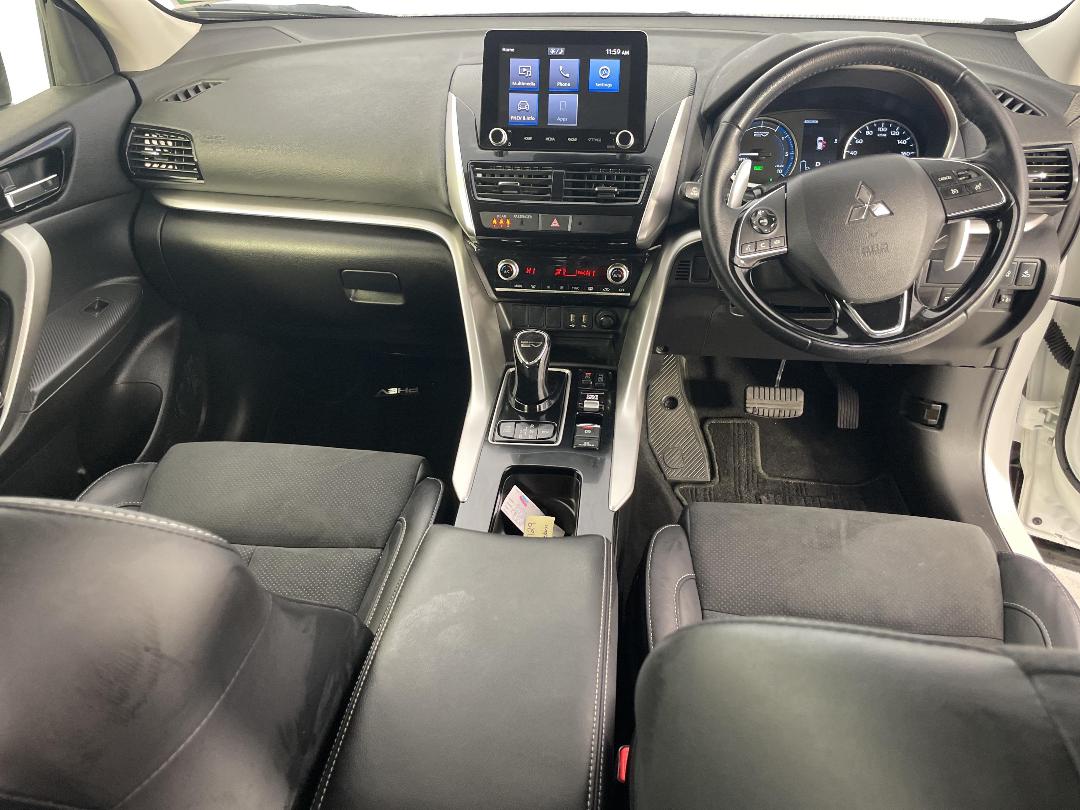 Photo '17' of Mitsubishi Eclipse Cross