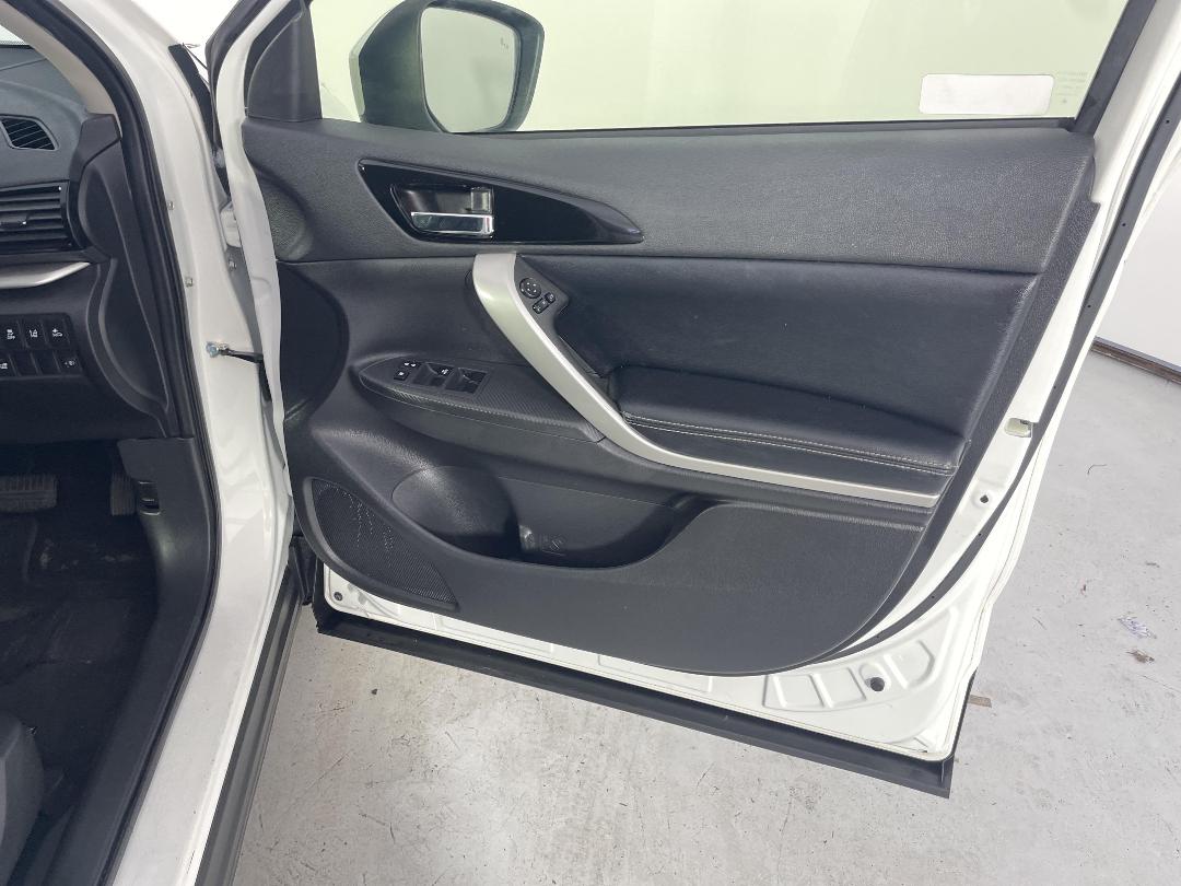 Photo '15' of Mitsubishi Eclipse Cross