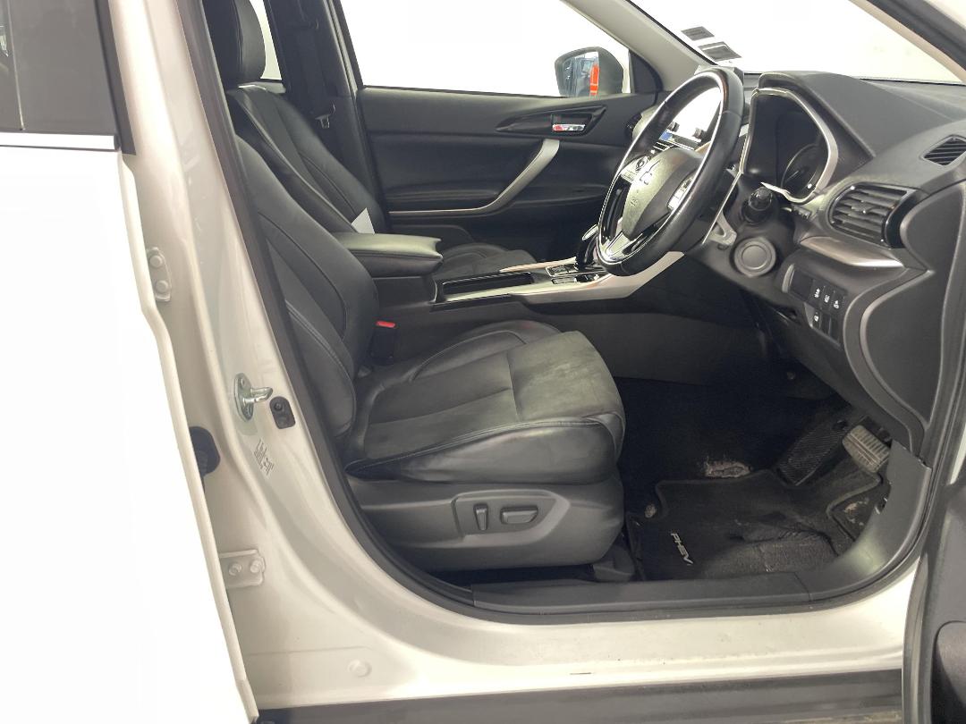 Photo '16' of Mitsubishi Eclipse Cross