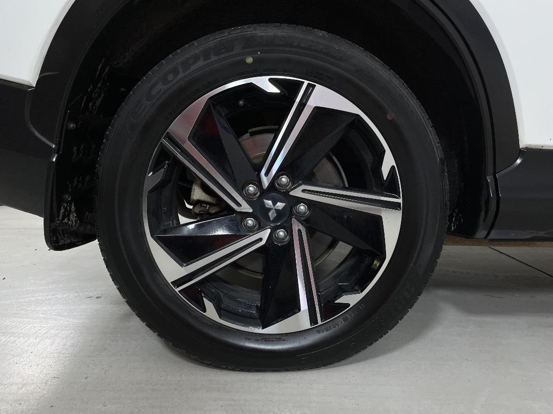 Photo '12' of Mitsubishi Eclipse Cross