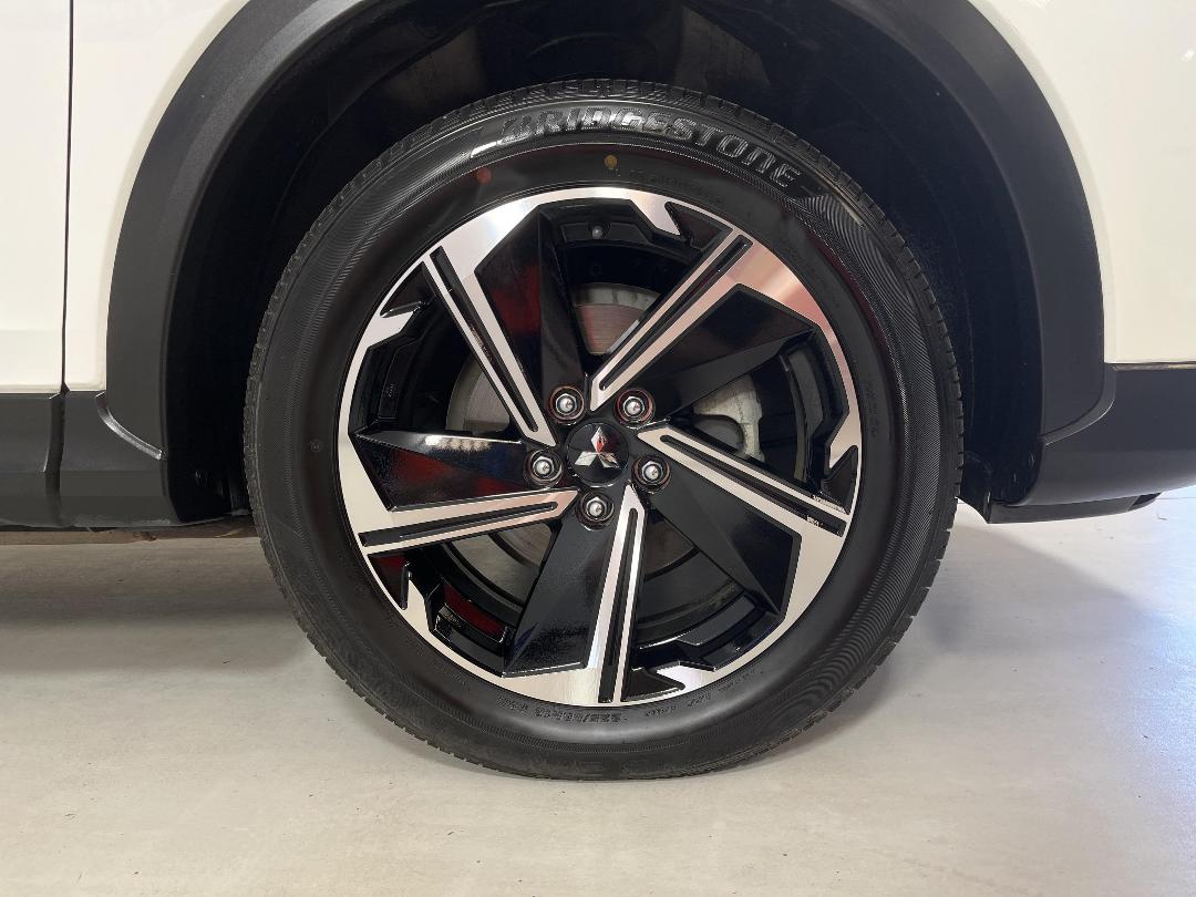 Photo '9' of Mitsubishi Eclipse Cross