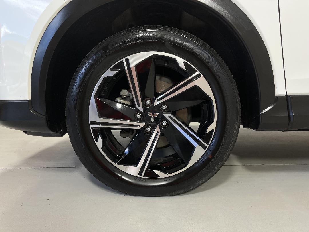 Photo '10' of Mitsubishi Eclipse Cross