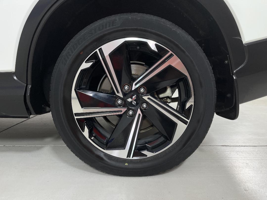 Photo '11' of Mitsubishi Eclipse Cross